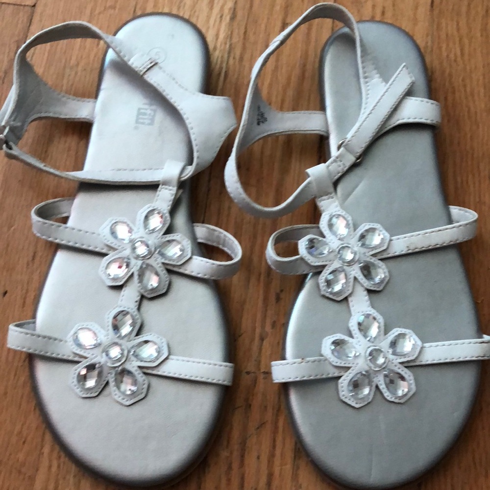 Girls sandals